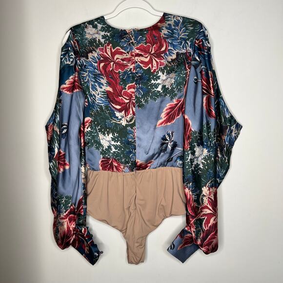 PatBo Gilly Print Satin Plunge Bodysuit Size L - Picture 5 of 11